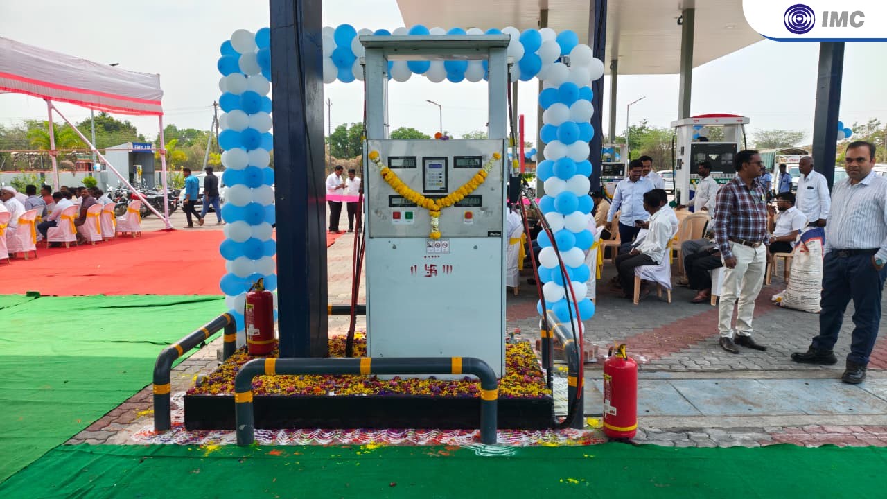 Inauguration of 30th CNG station Lonari Brothers, Natapute, Solapur